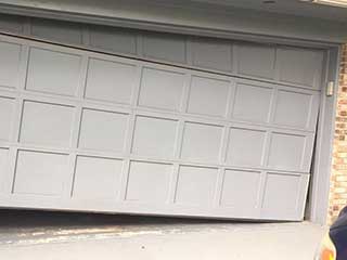 Emergency Garage Door Repairs In White Plains